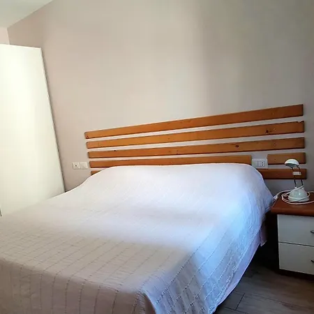 Апартаменты Near Apartment. Голем